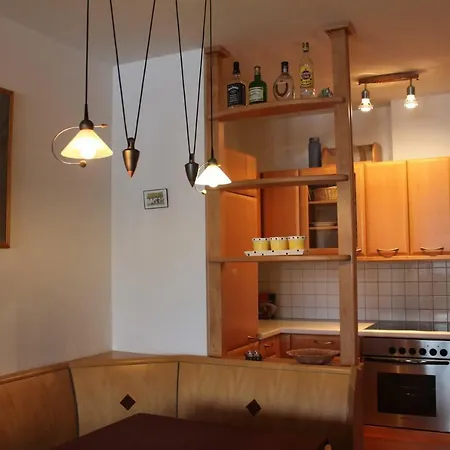 Am Dorfplatz Konigsleiten