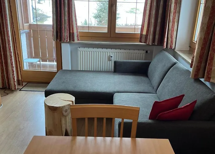 Am Dorfplatz * Konigsleiten