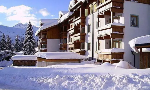 Am Dorfplatz Apartman *